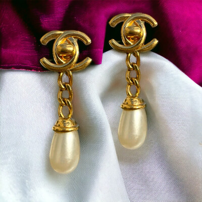 Chanel 1997 earrings, Gripoix Perles