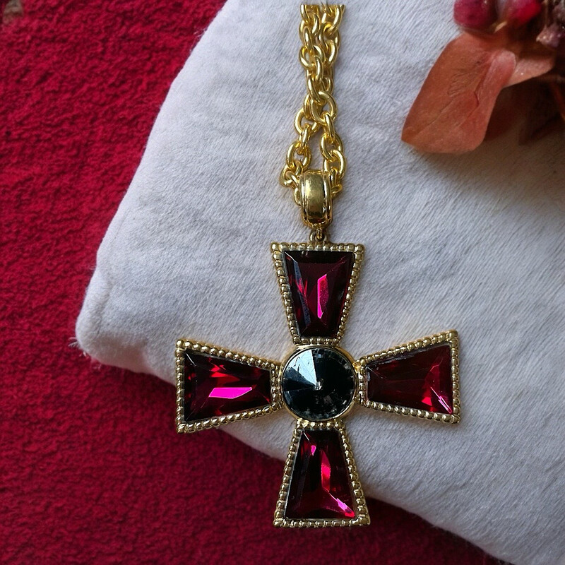 Vintage pendant necklace signed Valentino, garnet-coloured cross