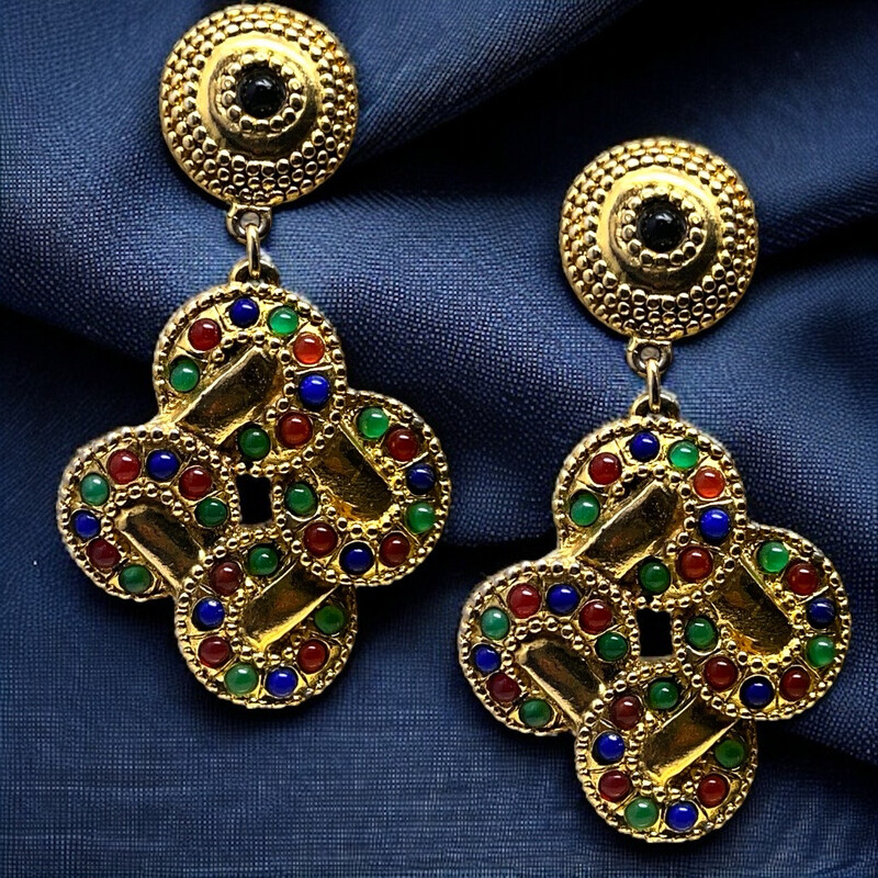 Vintage pendant earrings, very successful design