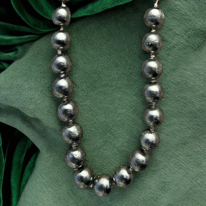 Vintage necklace signed Christian Dior 1975, grey pearls
