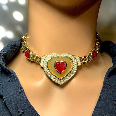 Collier ras du cou vintage en forme de cœur, swarovski et résine, signé Dior
