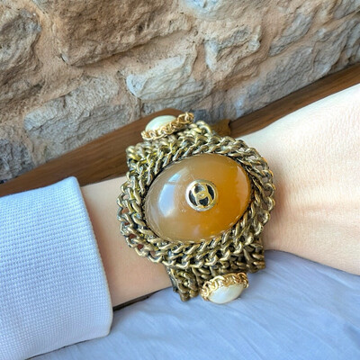Bracelet manchette vintage signé Chanel