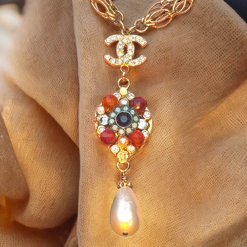 Vintage multi-chain necklace Chanel  crystal pendant. Multi colors ending not a pearl