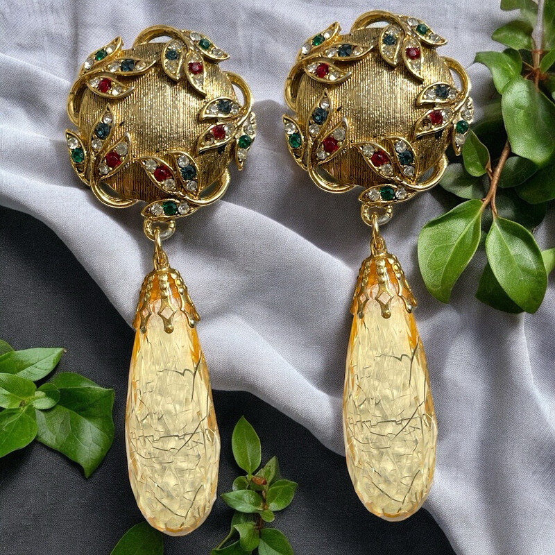 Vintage pendant earrings, lucite pearls
