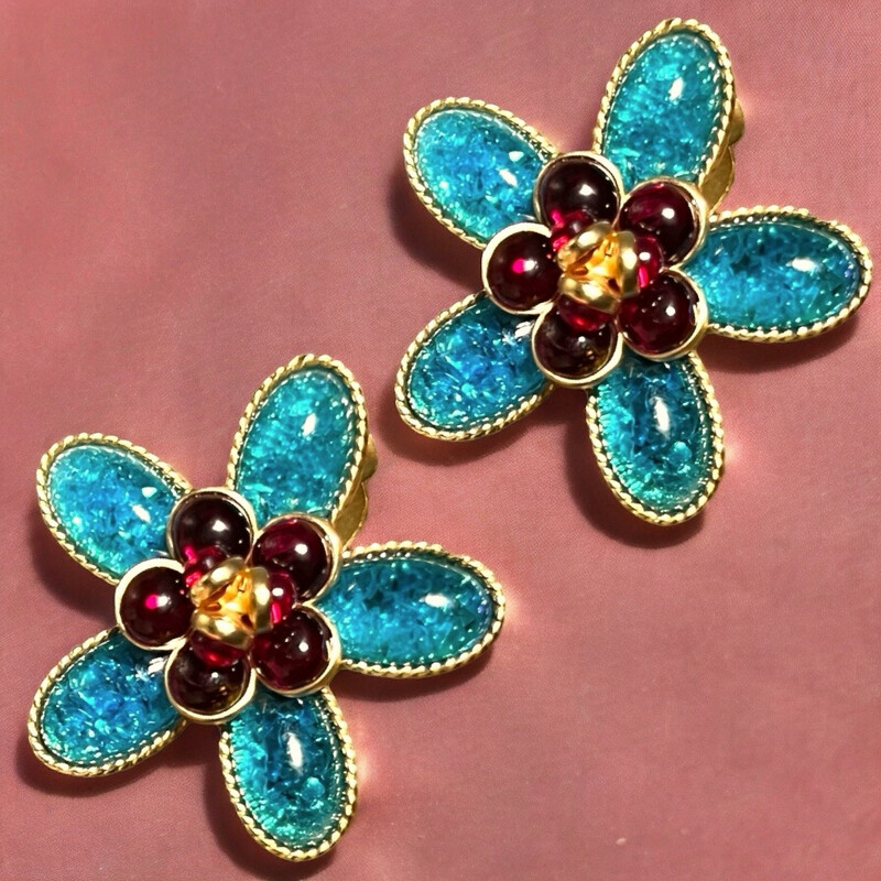 Vintage flower sewing earrings in turquoise blue resin and garnet