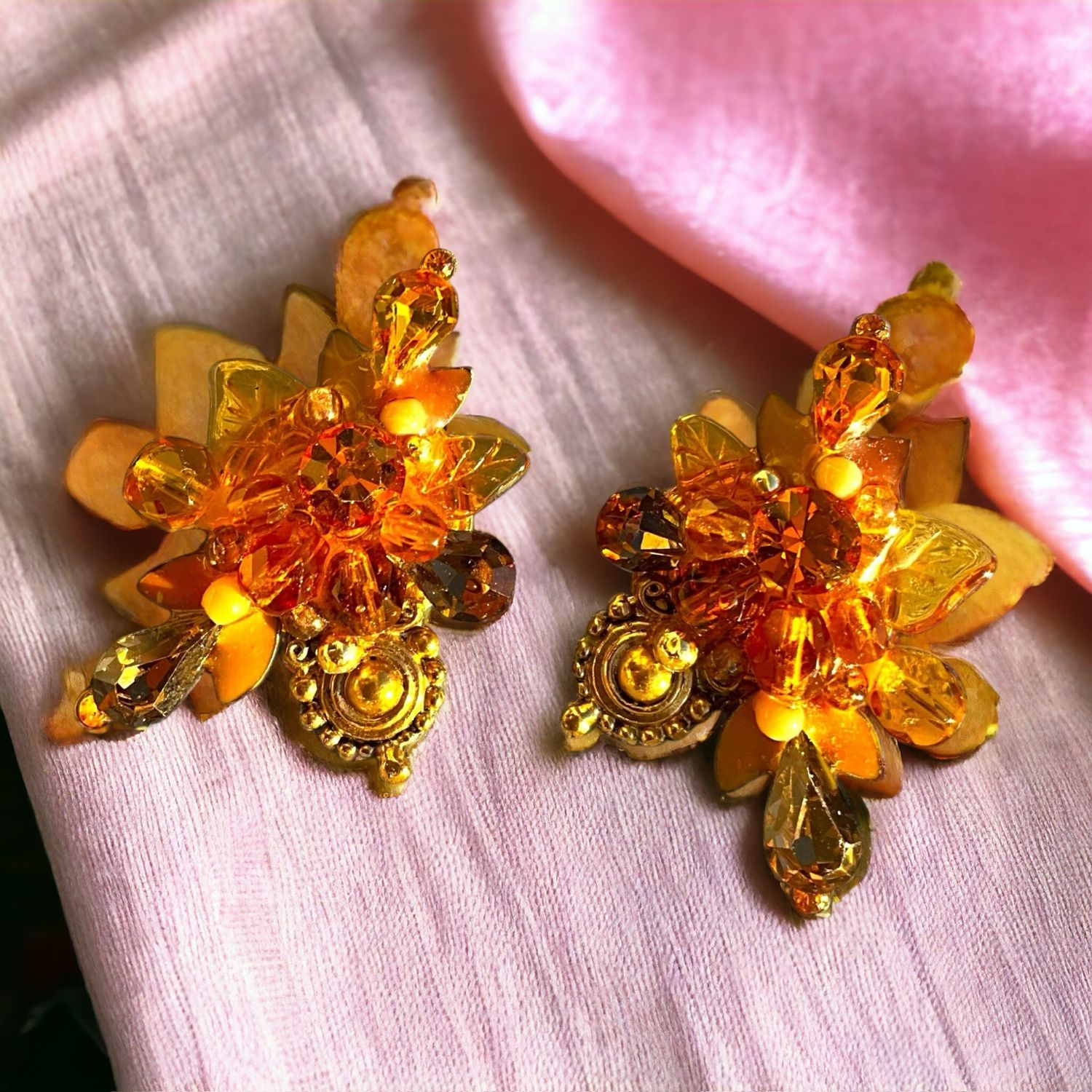 Vintage earrings gripoix and Crystals