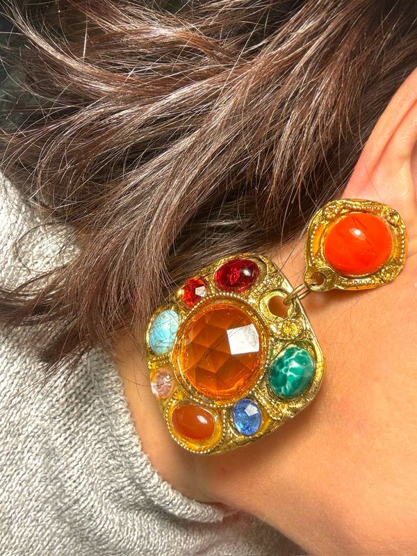 Vintage earrings sewing in brass and glass paste