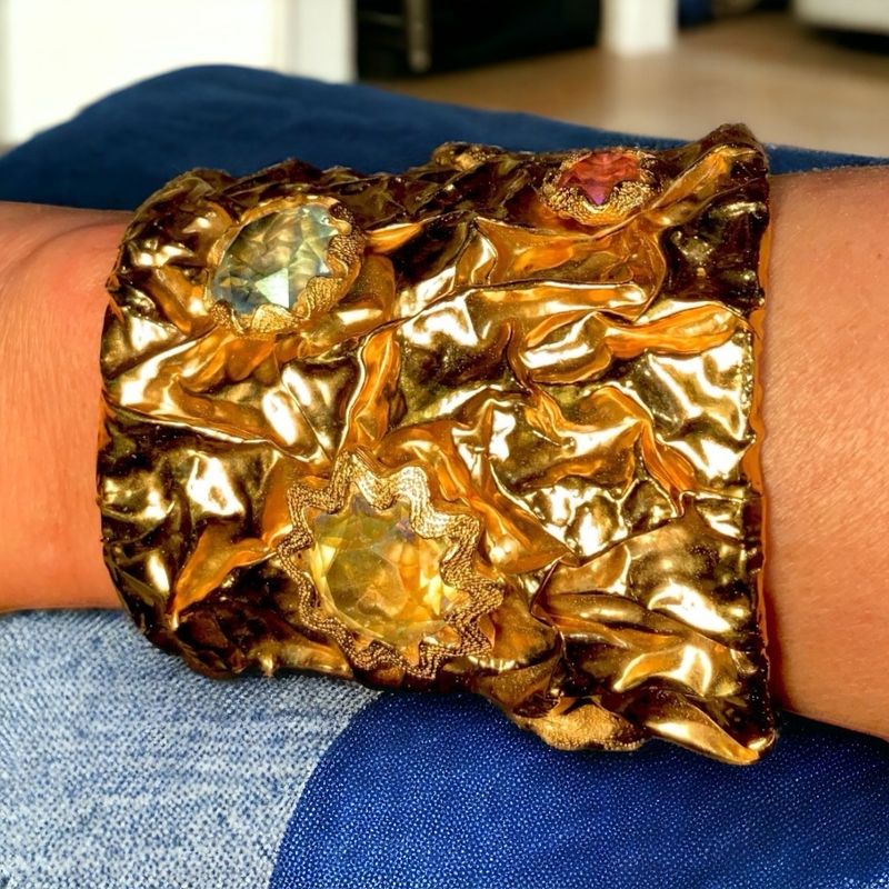 Mnachette vintage crumpled metal Yves Saint-Laurent Rive Gauche