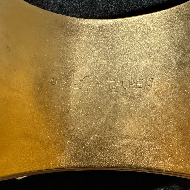 Sublime sleeve Yves saint Laurent Gripoix and Swarovski 