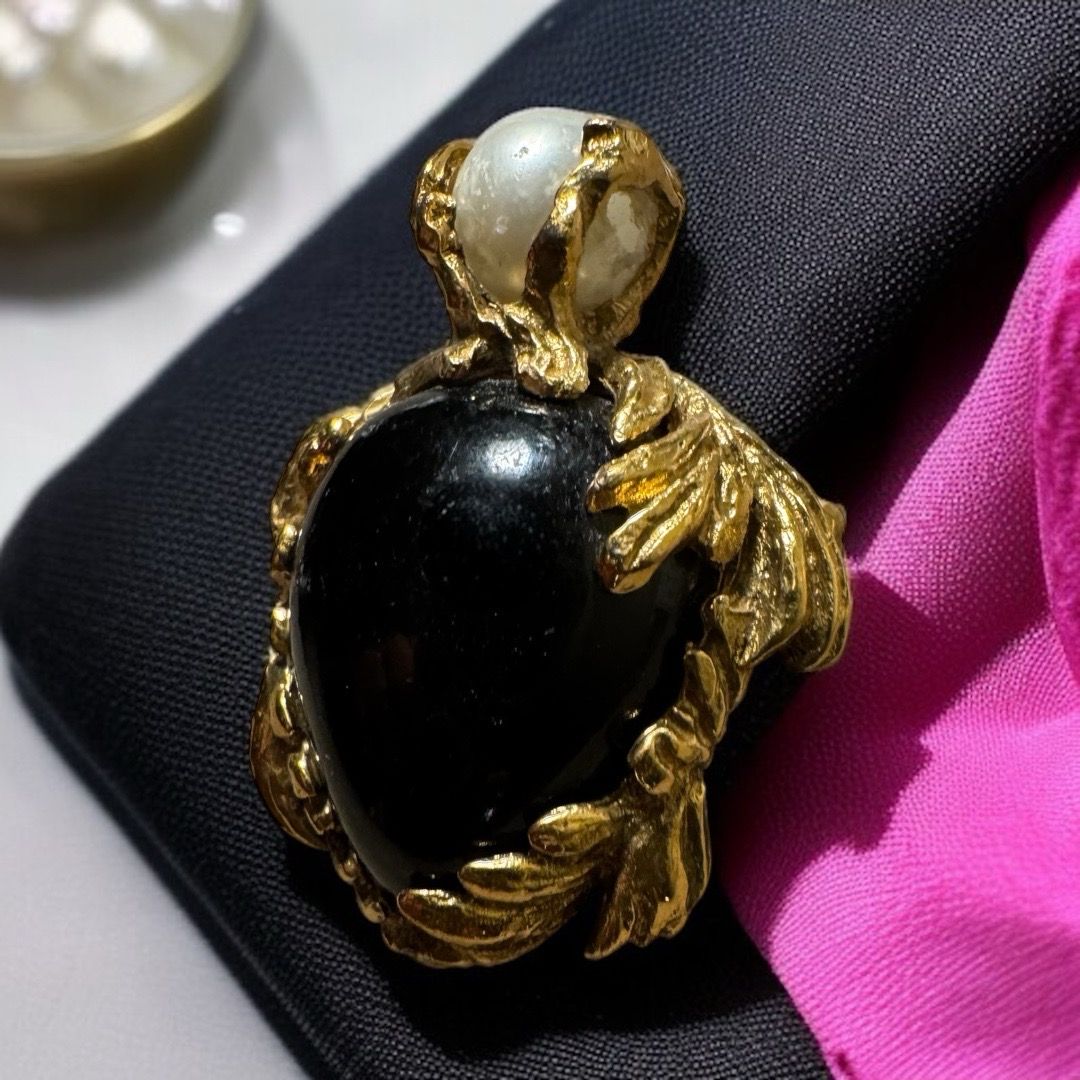 Turtle brooch Ysl black cabochon 