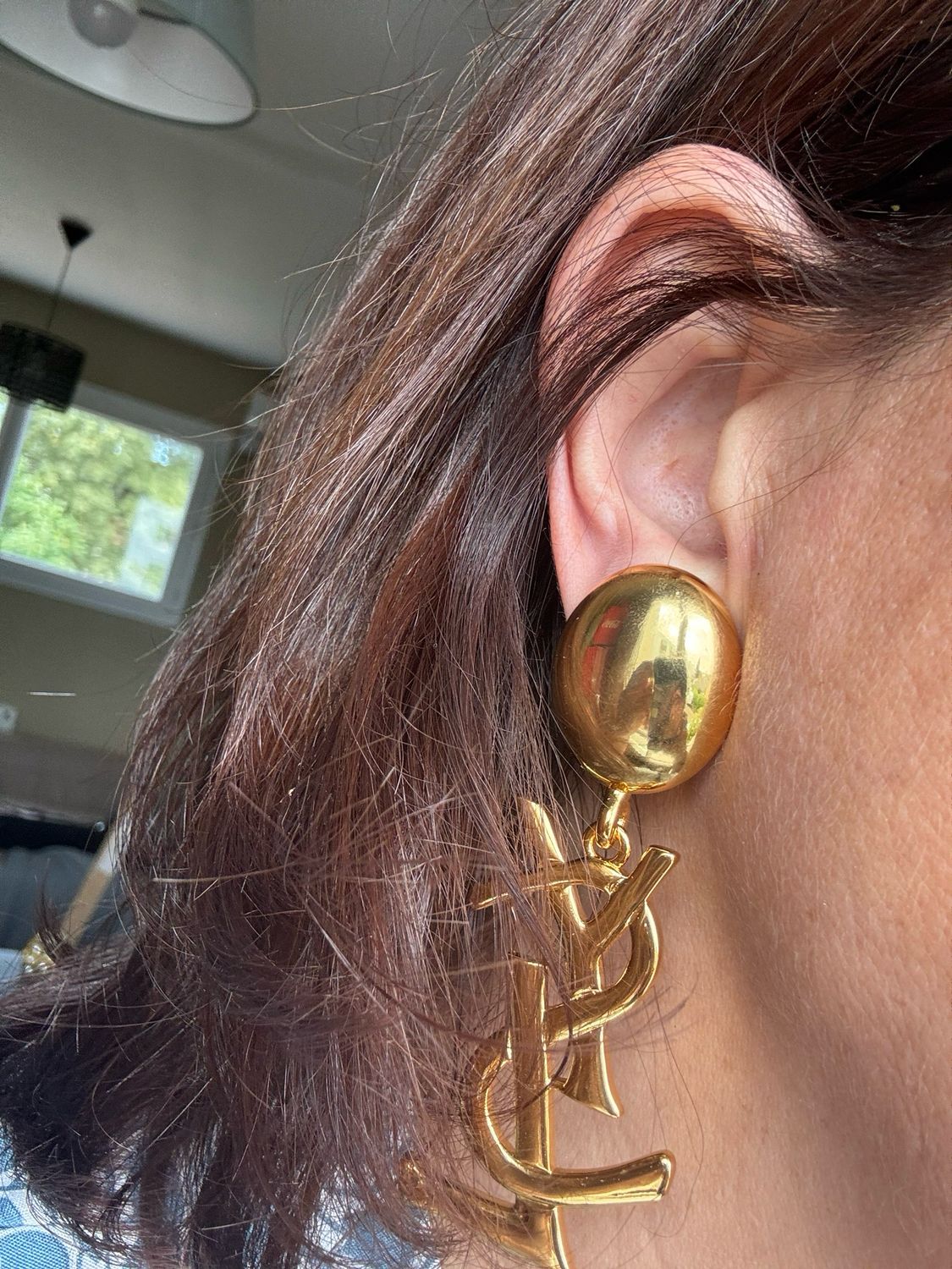 Boucles d’oreille Yves Saint-Laurent