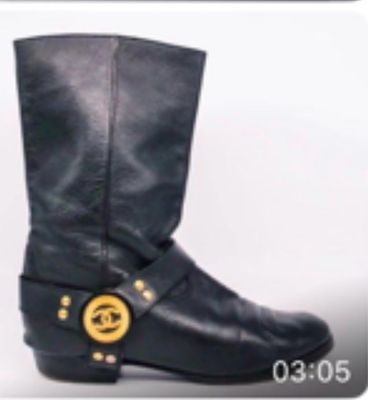 Bottes Chanel et chausssures Dior 