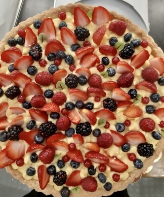 Crostata Vegana ,Senza glutine,Senza uova,Senza latte,Senza lattosio con crema pasticcera e frutta/cioccolato/pistacchio/cioccolato e pera/nocciola