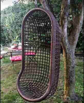 Fauteuil Oeuf suspendu en rotin