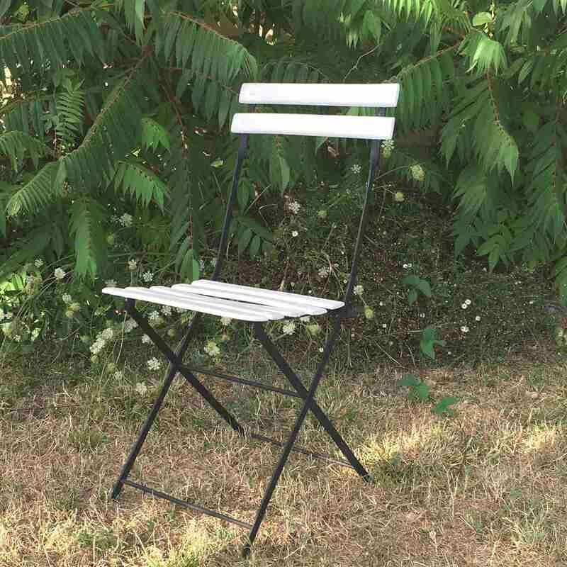 Chaise parisienne