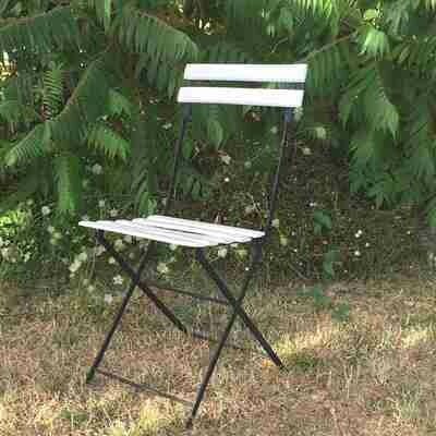 Chaise parisienne