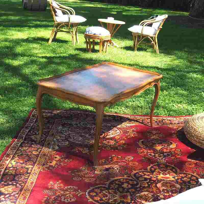 Table basse bois pieds travaillés