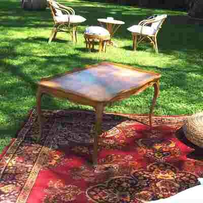Table basse bois pieds travaillés