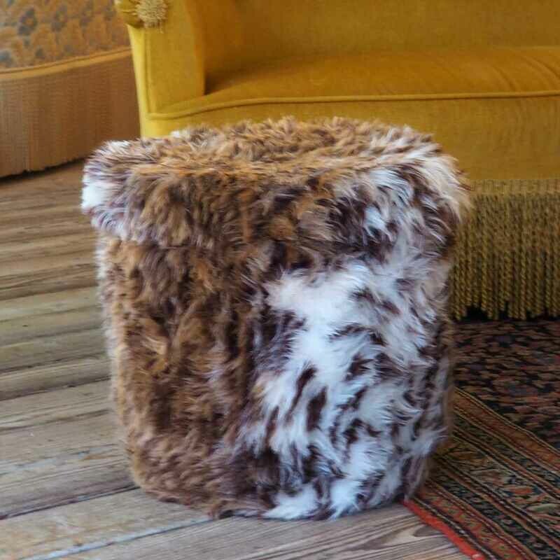 Tabouret fourrure tigré
