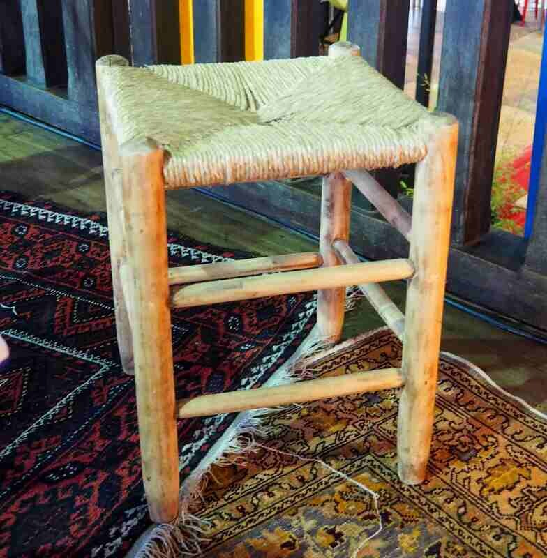 Tabouret bois assise paille Tabouret bois assise paille