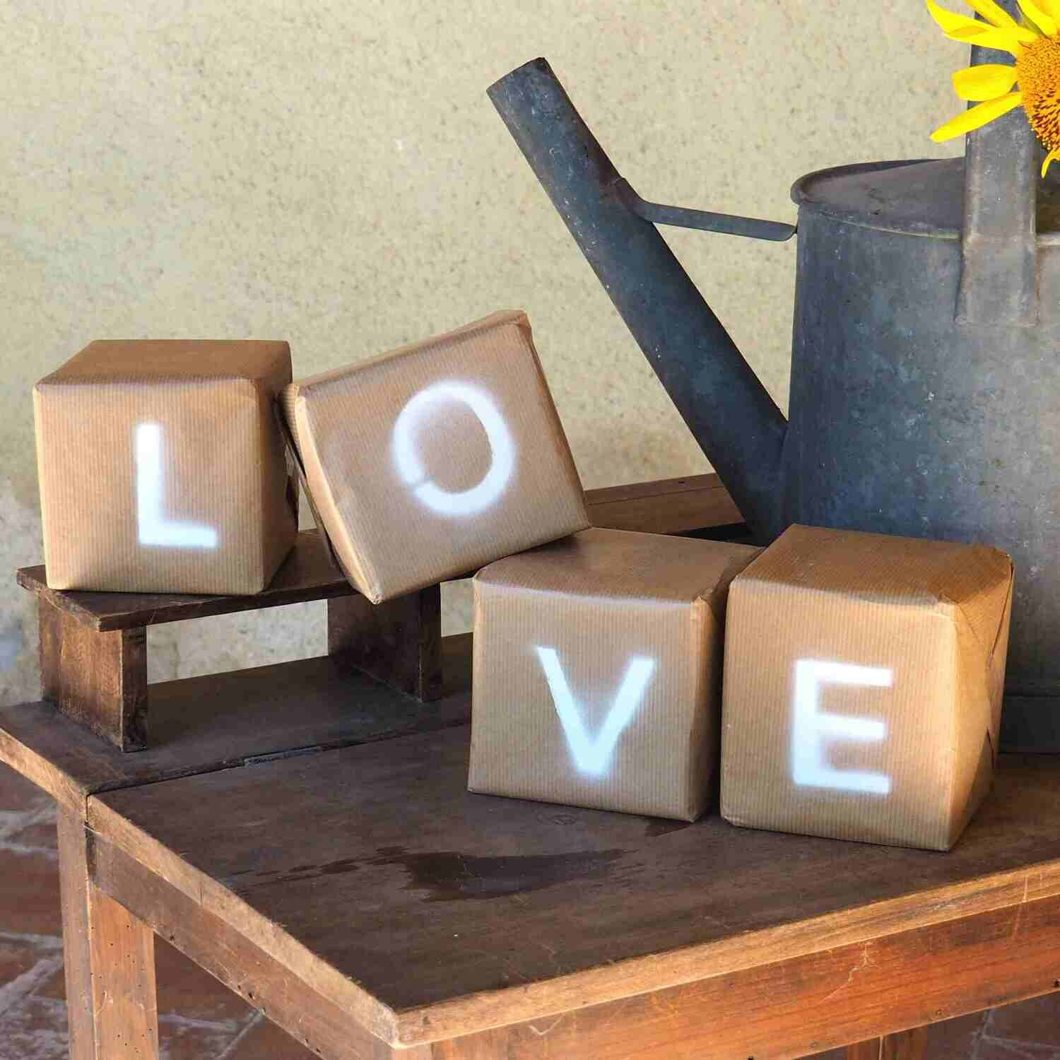 Cubes carton LOVE