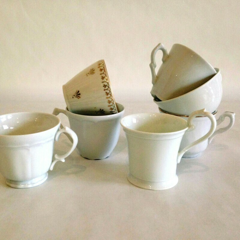 Tasse à café porcelaine blanche dorée