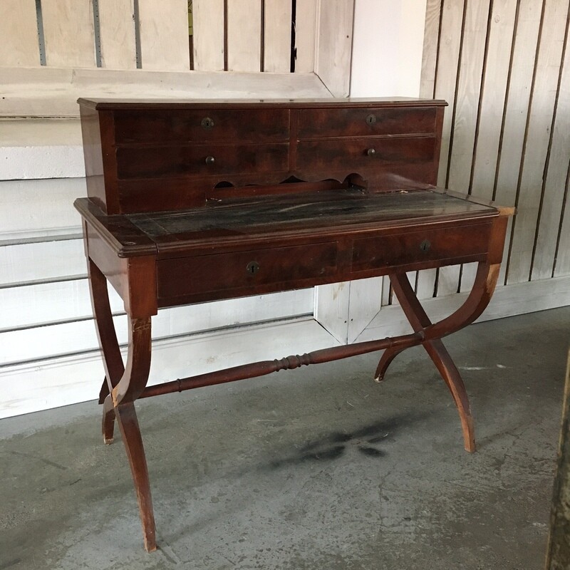 Bureau bois petite étagère pieds arrondis