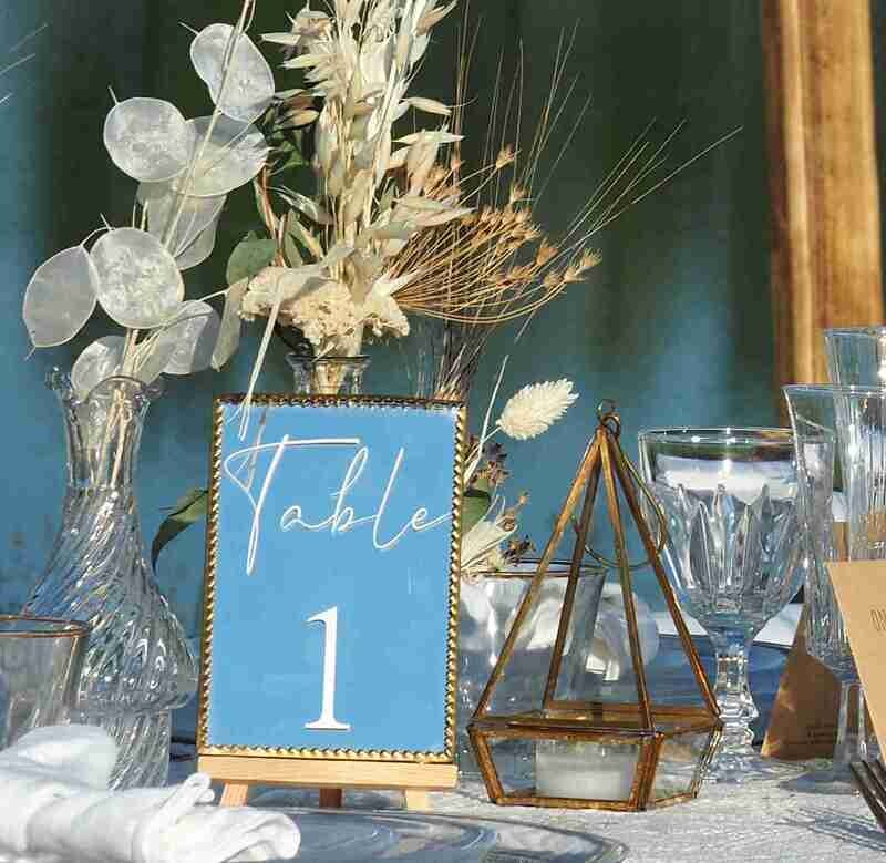 Numéro de table miroir doré