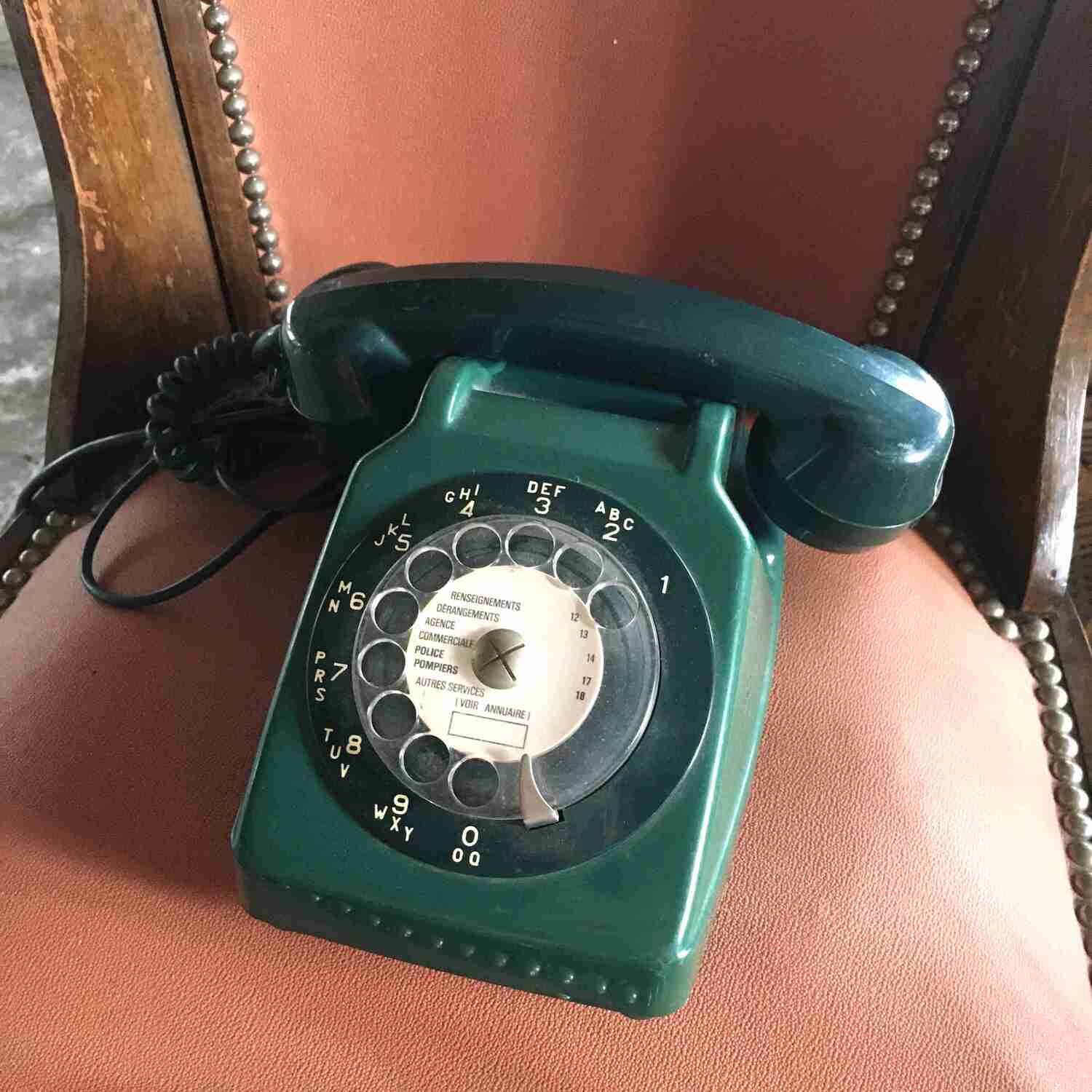 Téléphone en Bakélite bleu vert