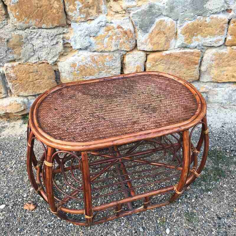 Table basse rotin bombée marron