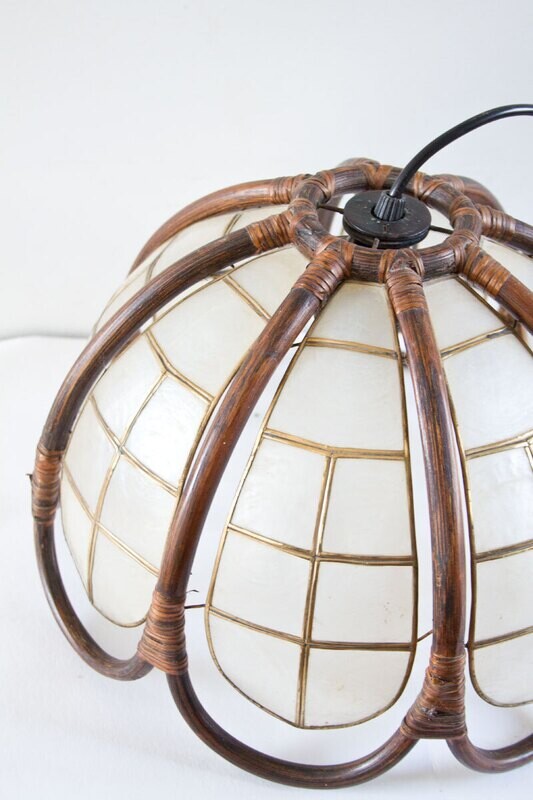 Luminaire suspension rotin nacre