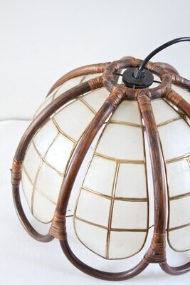 Luminaire suspension rotin nacre