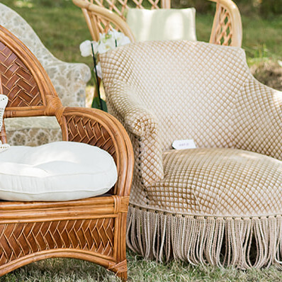 Fauteuil anglais velours beige damassé