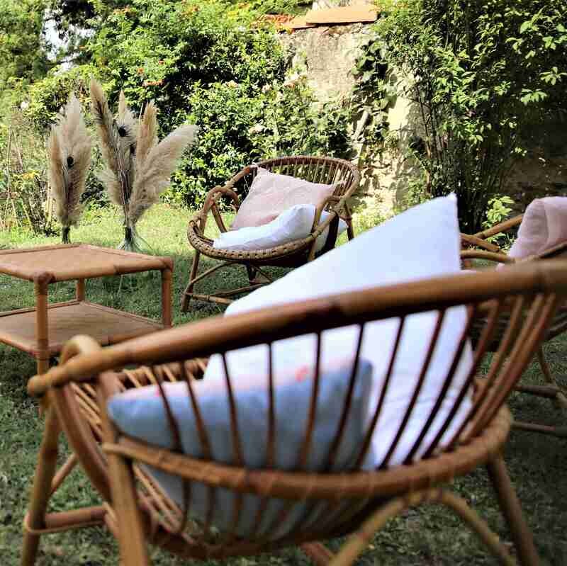 Fauteuil en rotin coquille