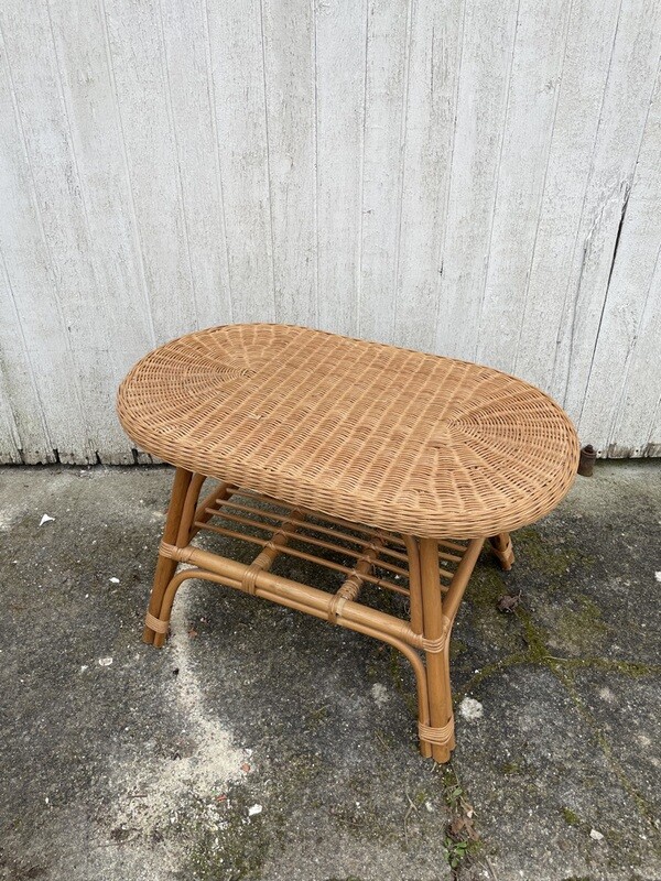 Table basse rotin ovale tressée