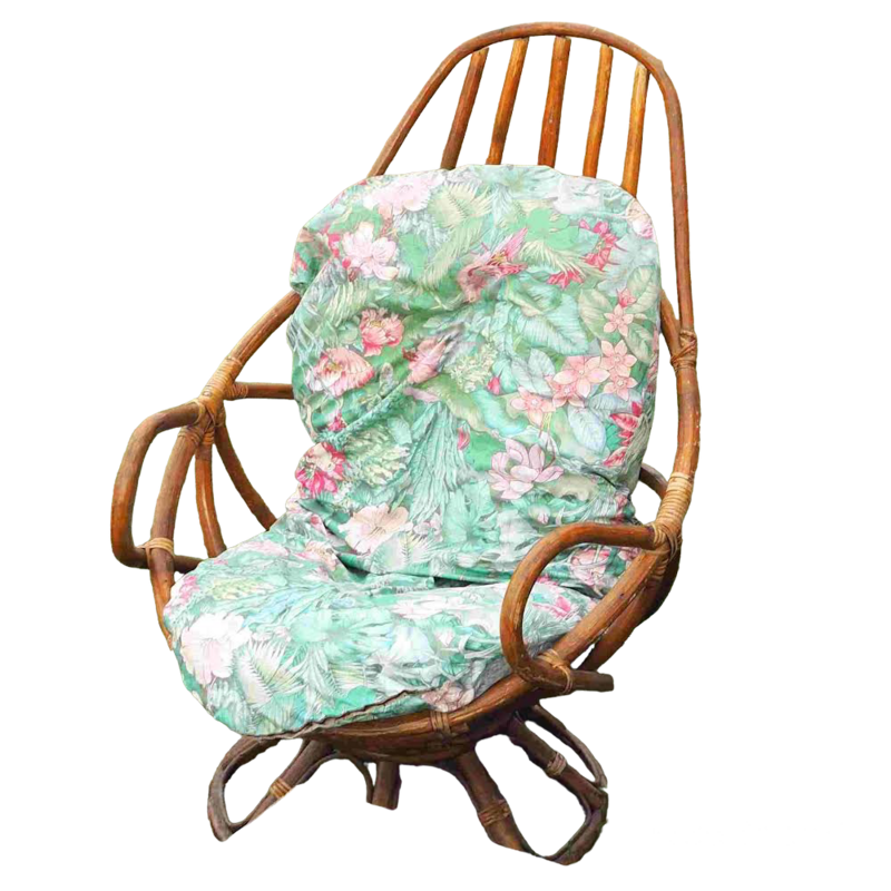 Fauteuil en rotin pivotant