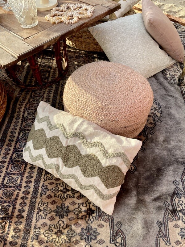 Coussin rectangle blanc cassé motif vert