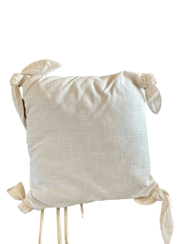 Coussin Blanc cassé noeuds