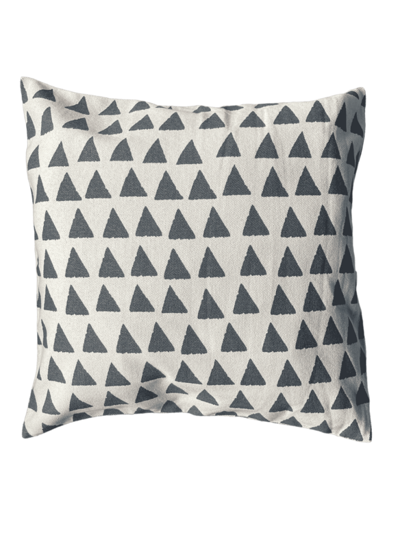 Coussin beige motifs gris triangle