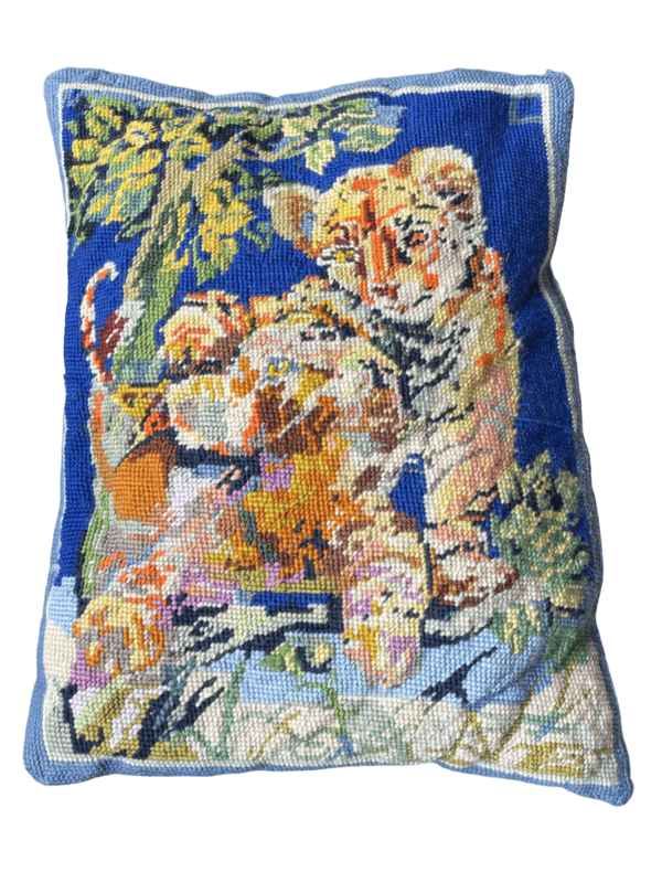 coussin canevas bleu lionceau