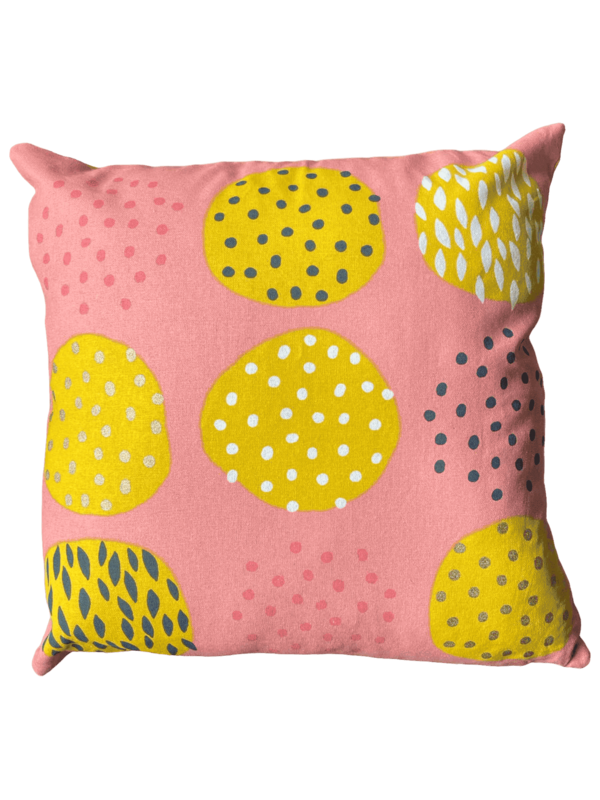Coussin rose motifs jaune citron