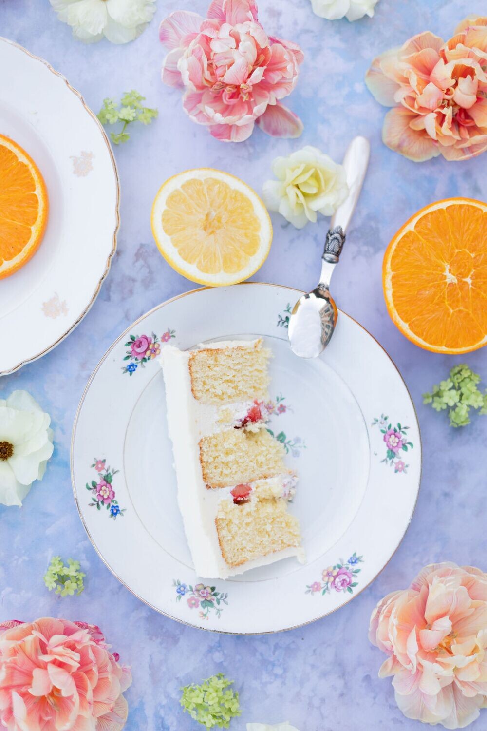 Assiette porcelaine fleurie dessert