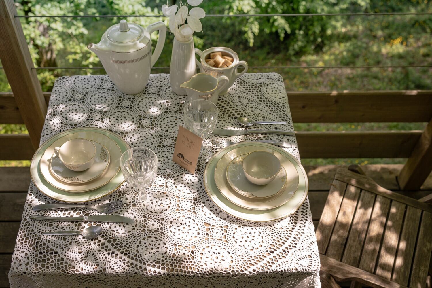 Théière Porcelaine grande blanche dorée couvercle