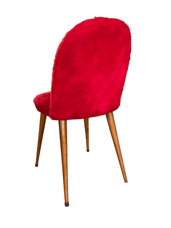 Chaise fourrure rouge