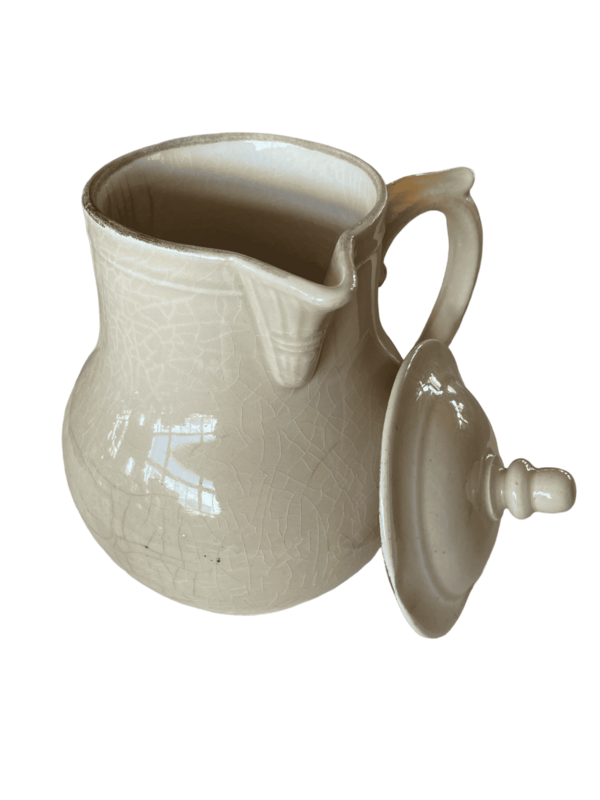 Cruche porcelaine beige couvercle