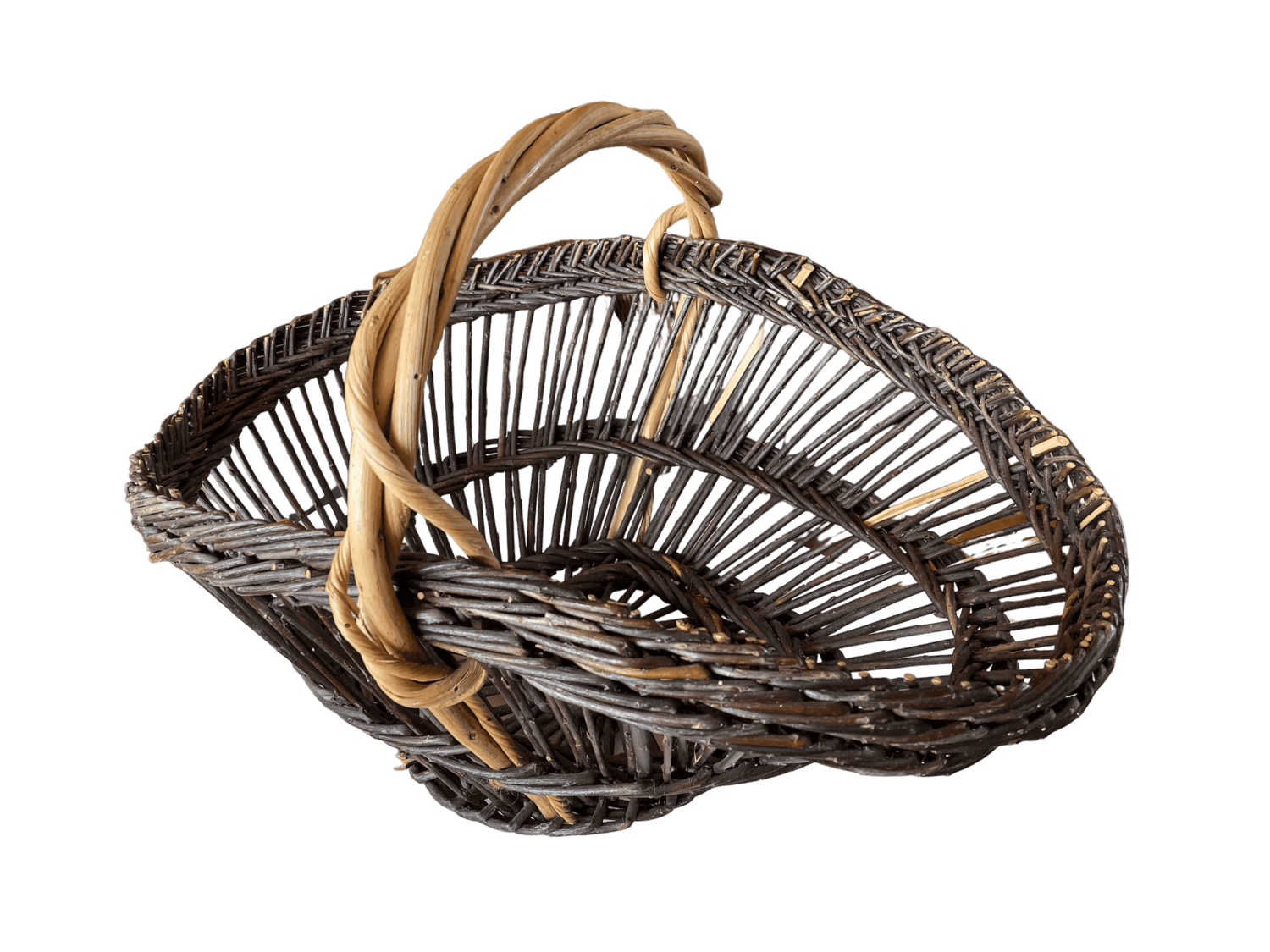 Panier en osier foncé avec anse claire