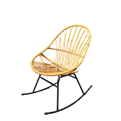 Fauteuil en rotin à bascule