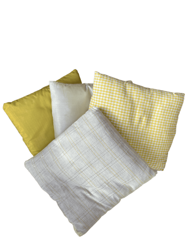 Coussin jaune petit
