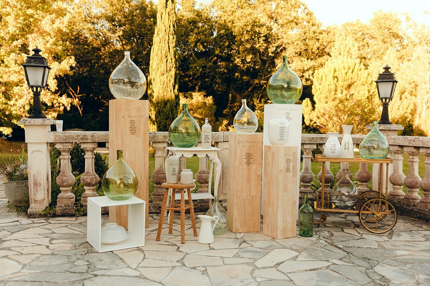 Colonne en bois blanc