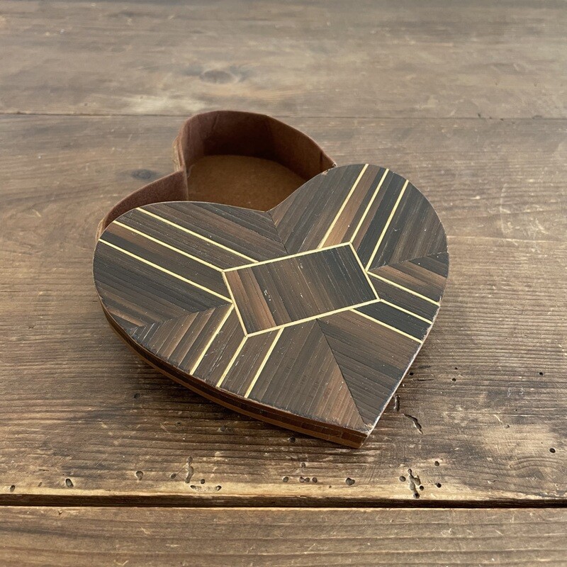 Boite en bois coeur